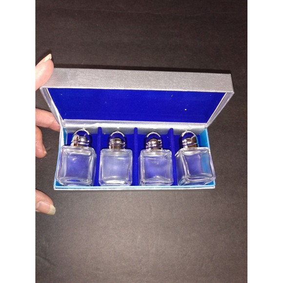 ONEIDA Other - VINTAGE Oneida | Wm A Rogers 4 Salt & Pepper Shakers | Crystal 2-inch | Japan